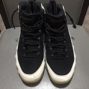 Black and whit Jordan’s